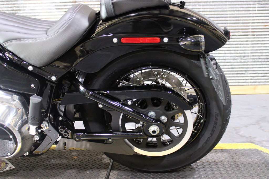 Street Bob®