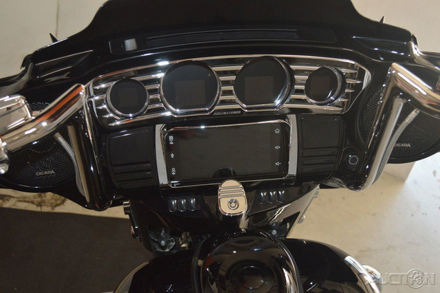 Street Glide®