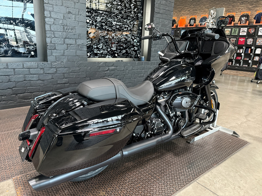 Road Glide®