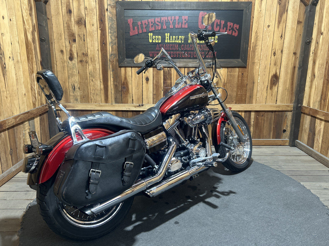 Dyna® Super Glide® Custom