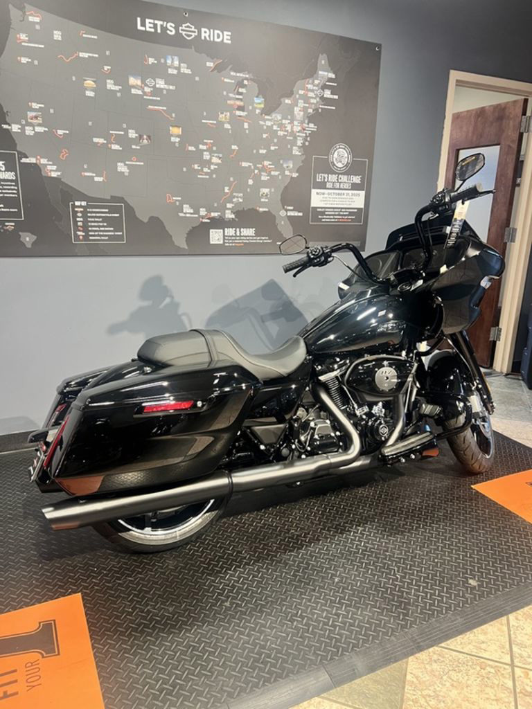 Road Glide®