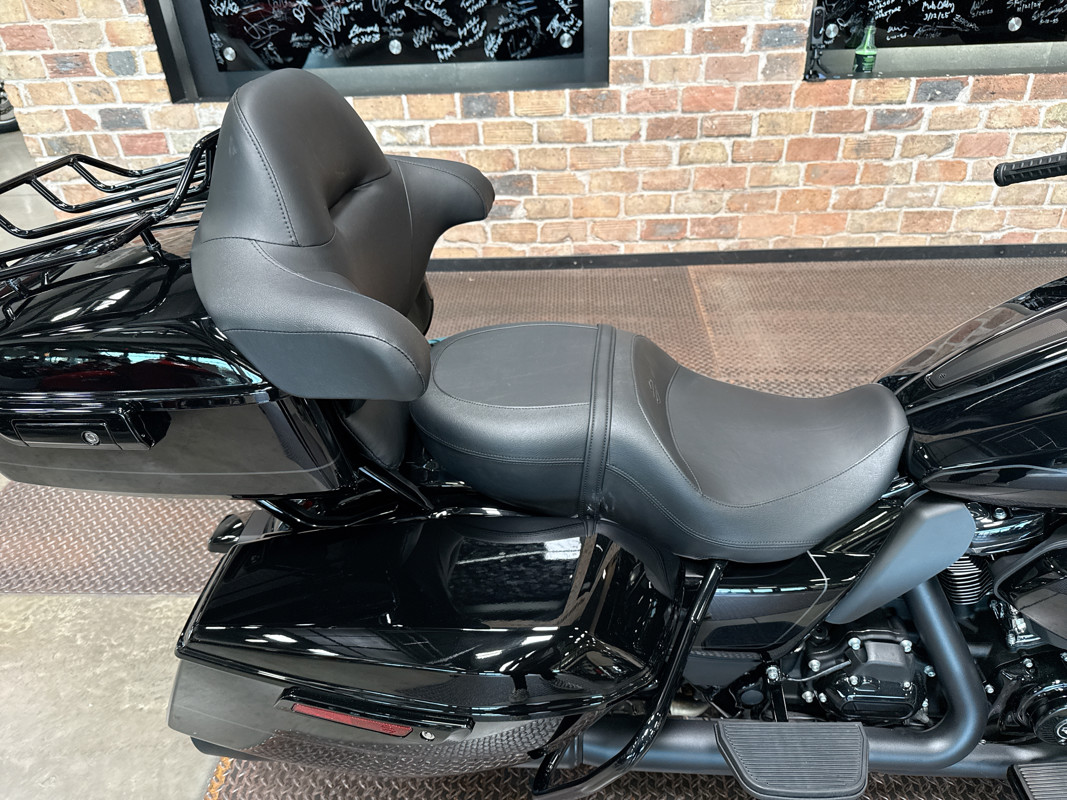 Street Glide® Ultra