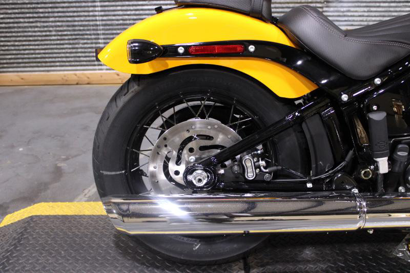 Street Bob®