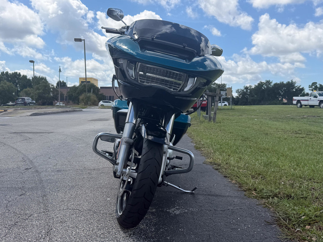 Road Glide®