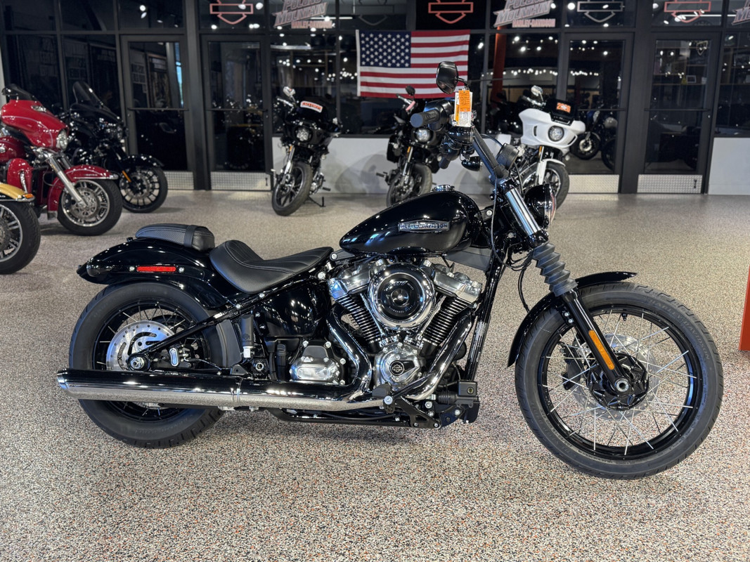 Street Bob®