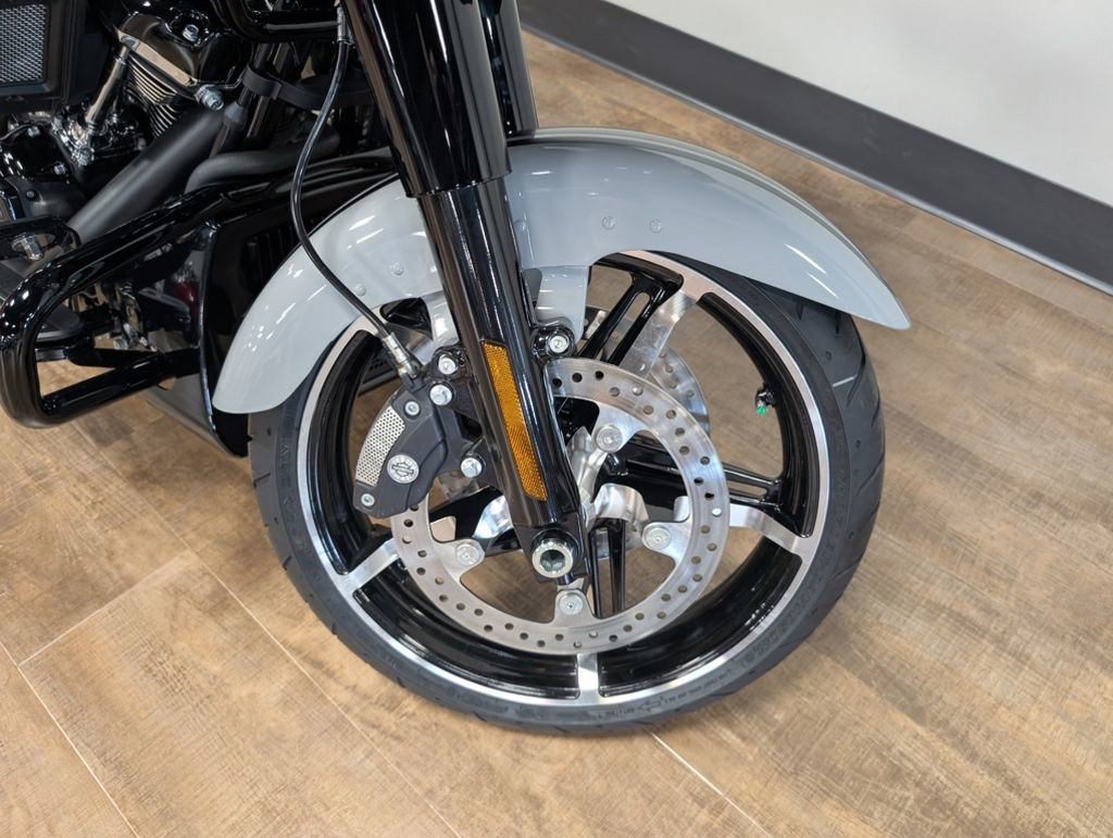 Road Glide®