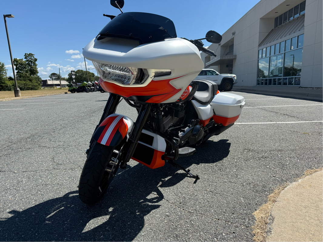 Road Glide®