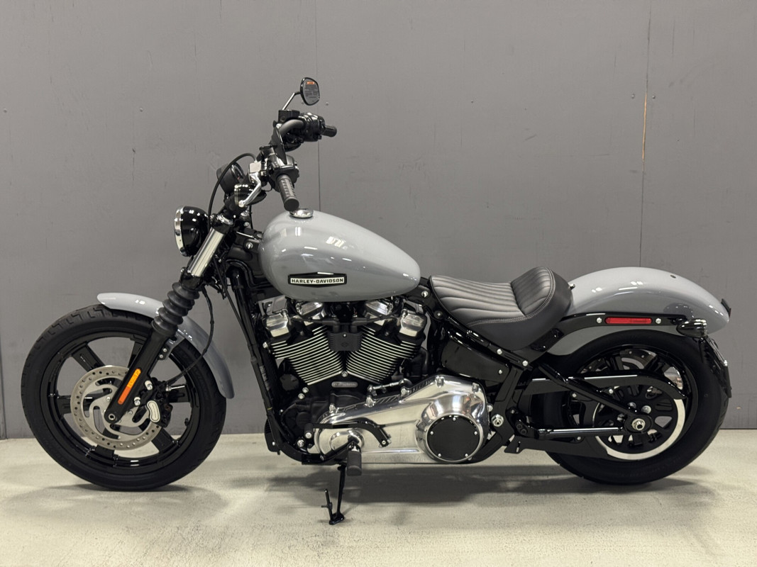 Street Bob®