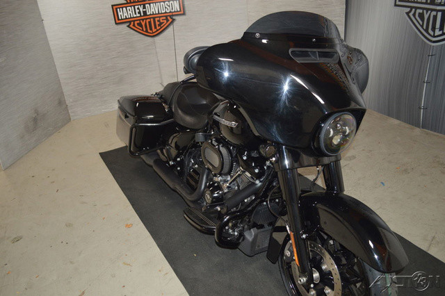 Street Glide® Special