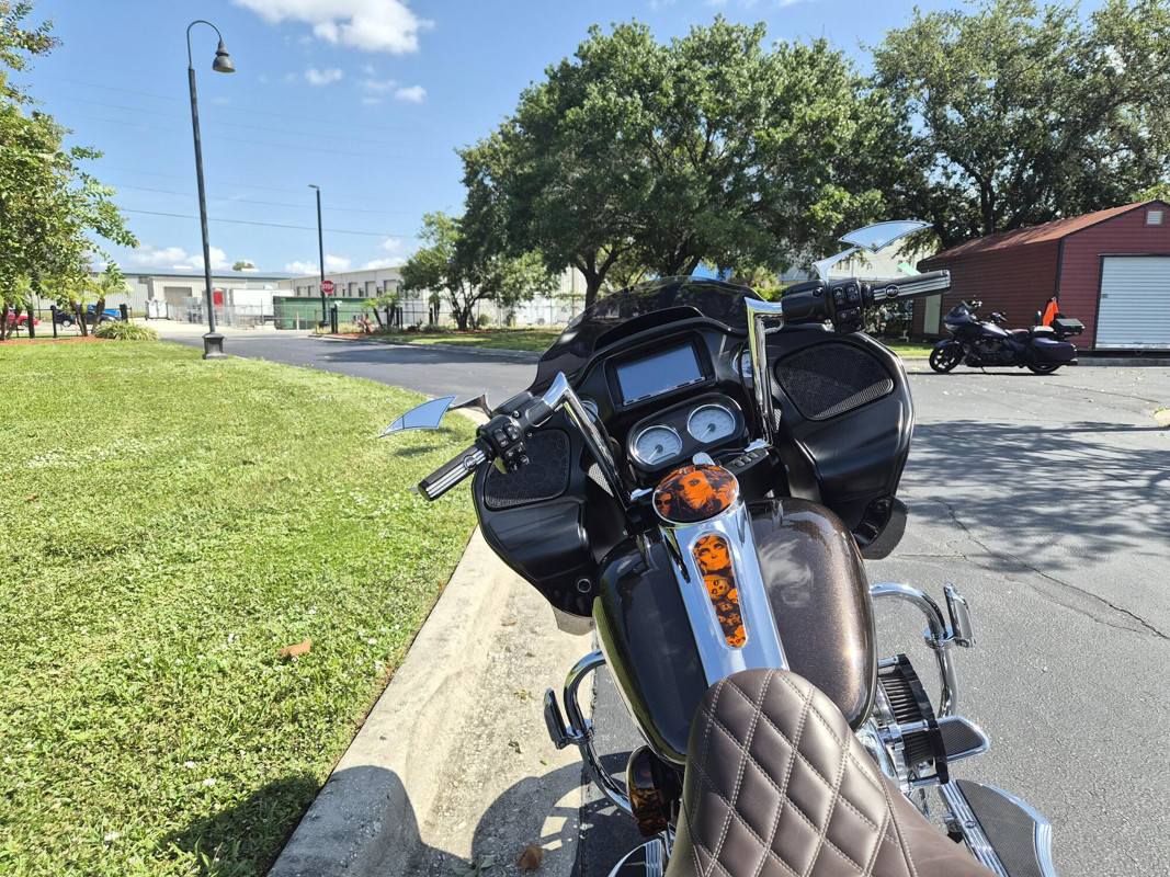 Road Glide®