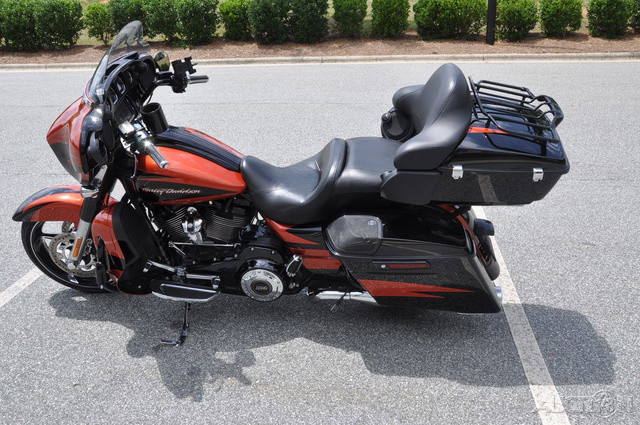 CVO® Street Glide®