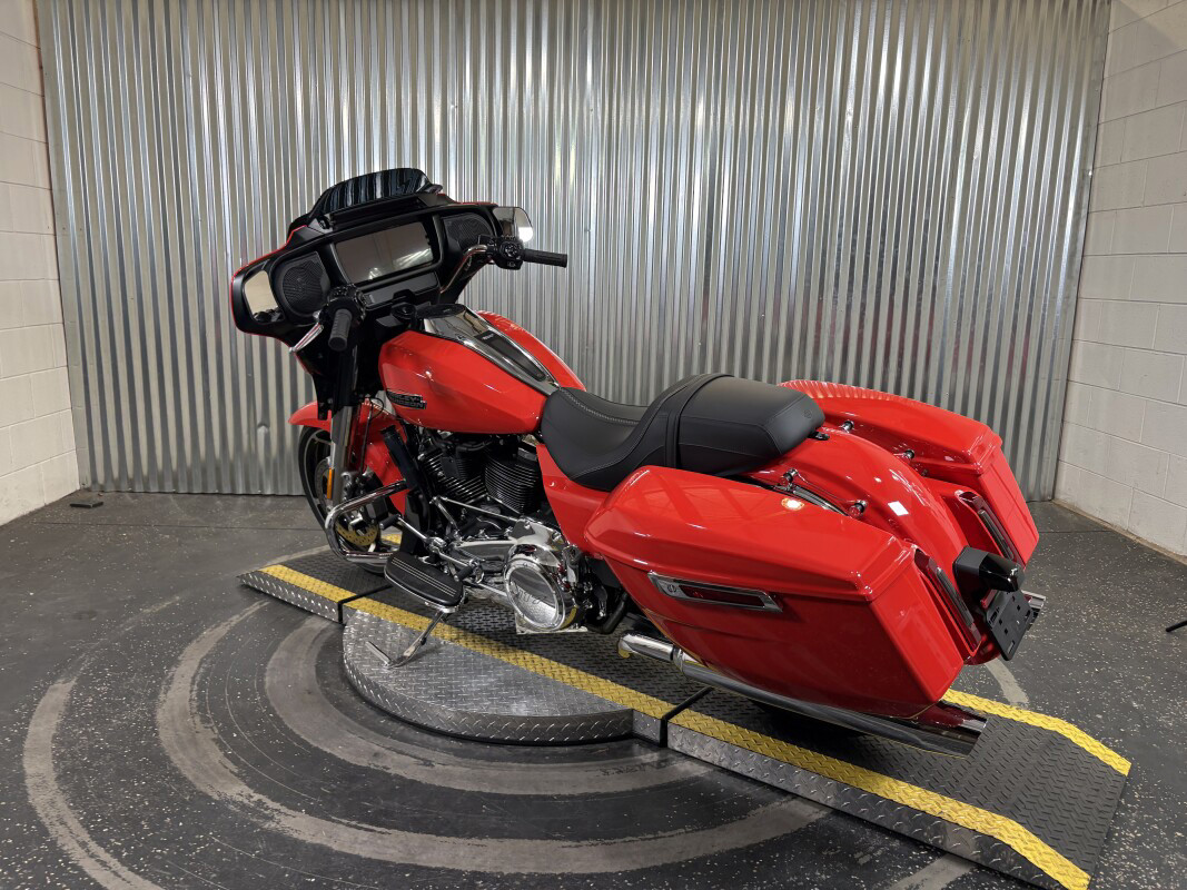 Street Glide®