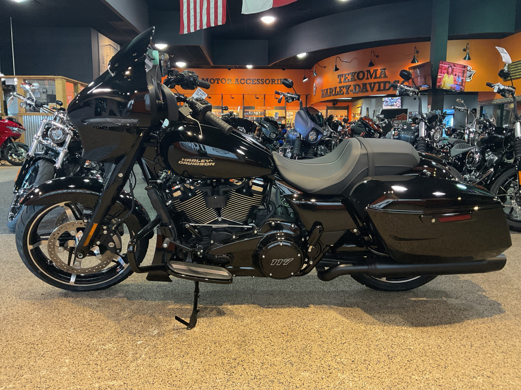 Street Glide®