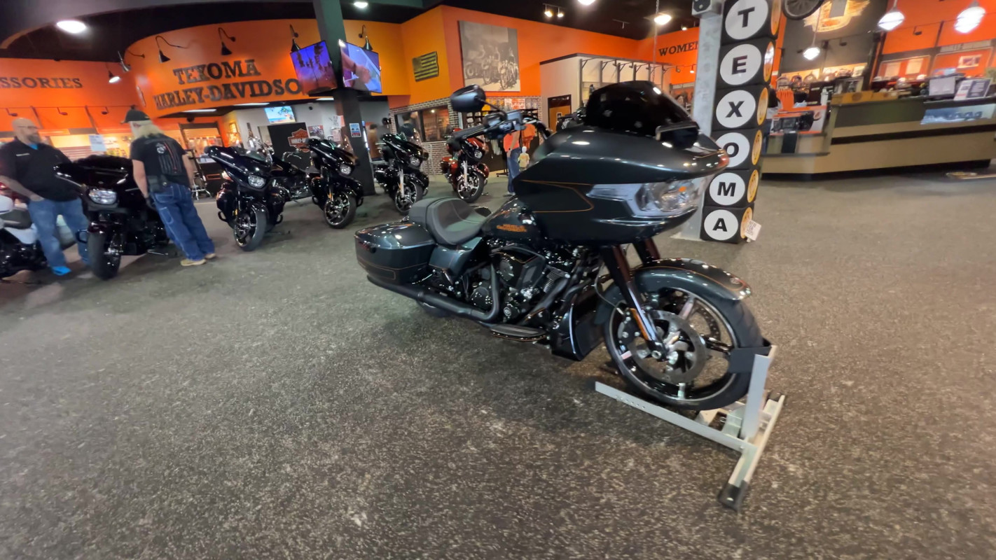Road Glide®