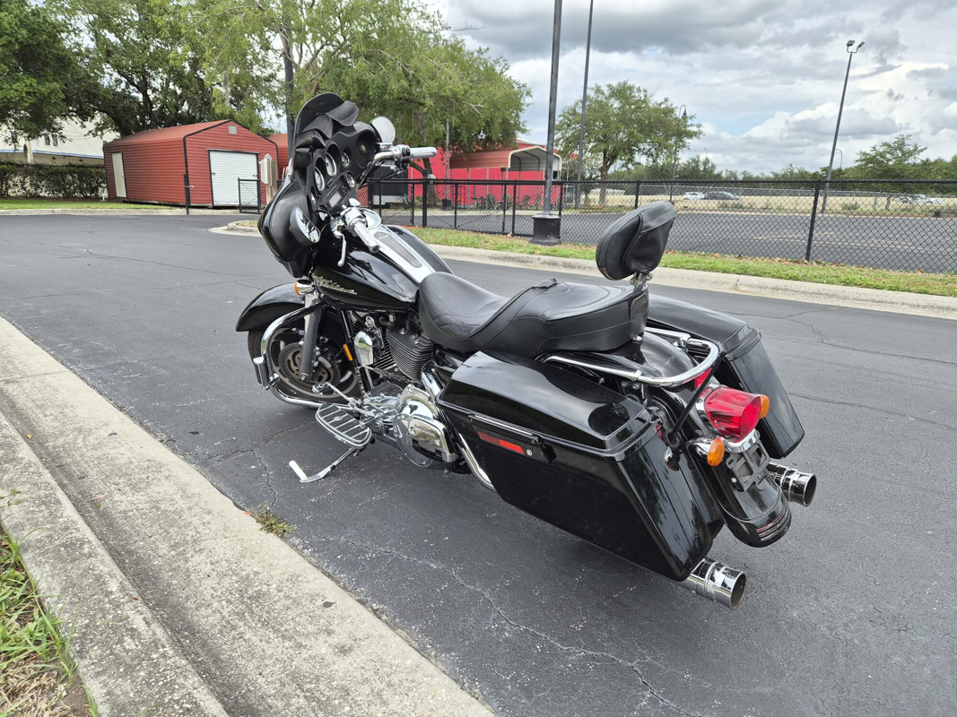 Street Glide®