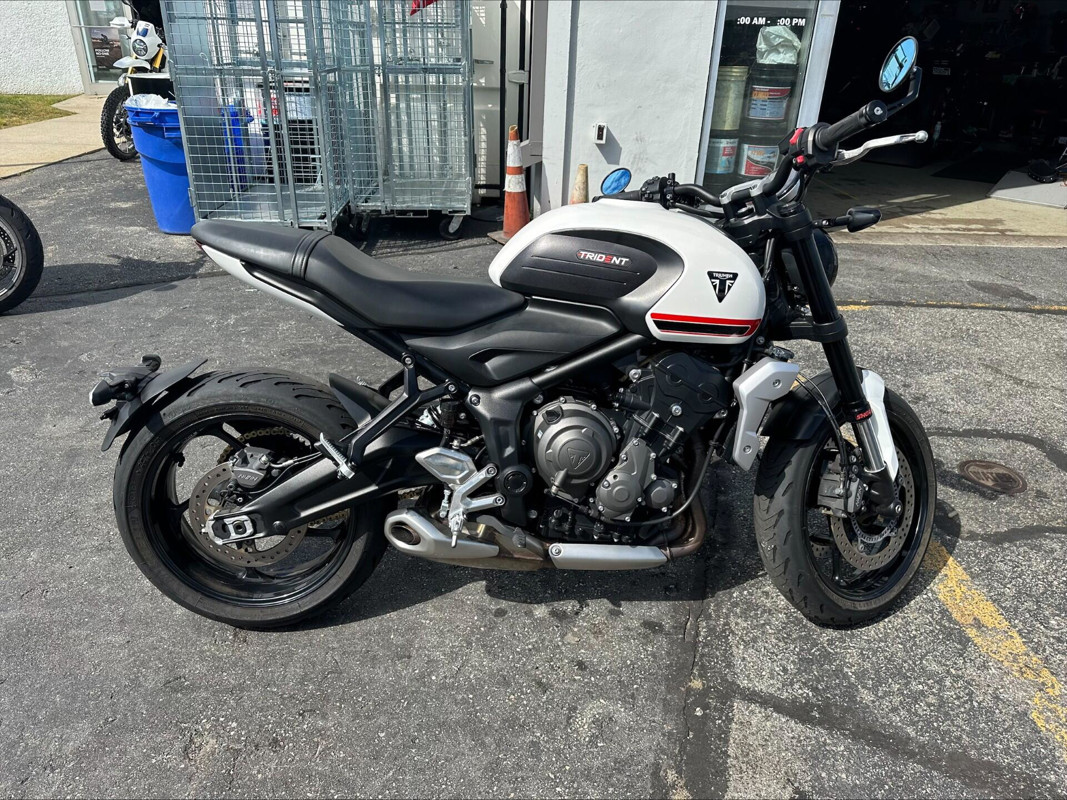 Trident 660