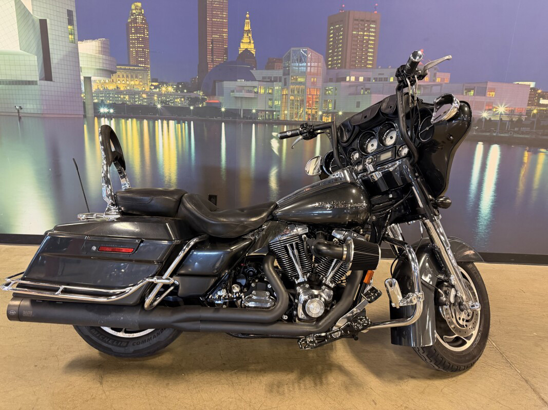 Street Glide®