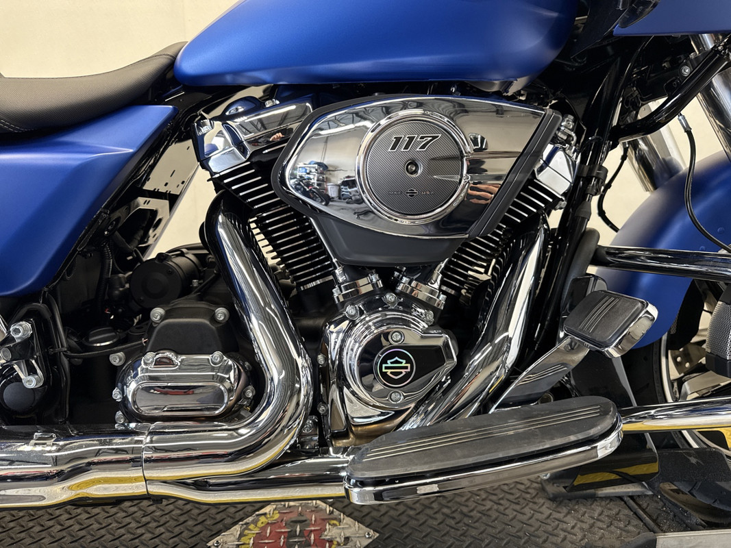 Road Glide®