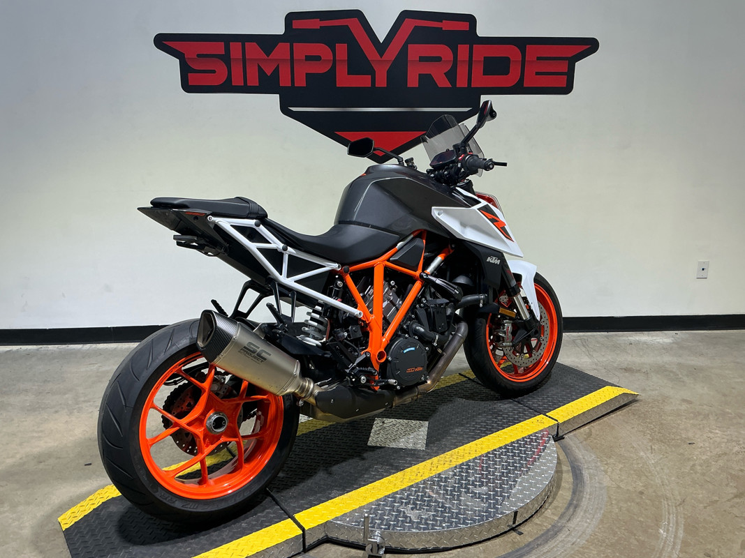 1290 Super Duke R