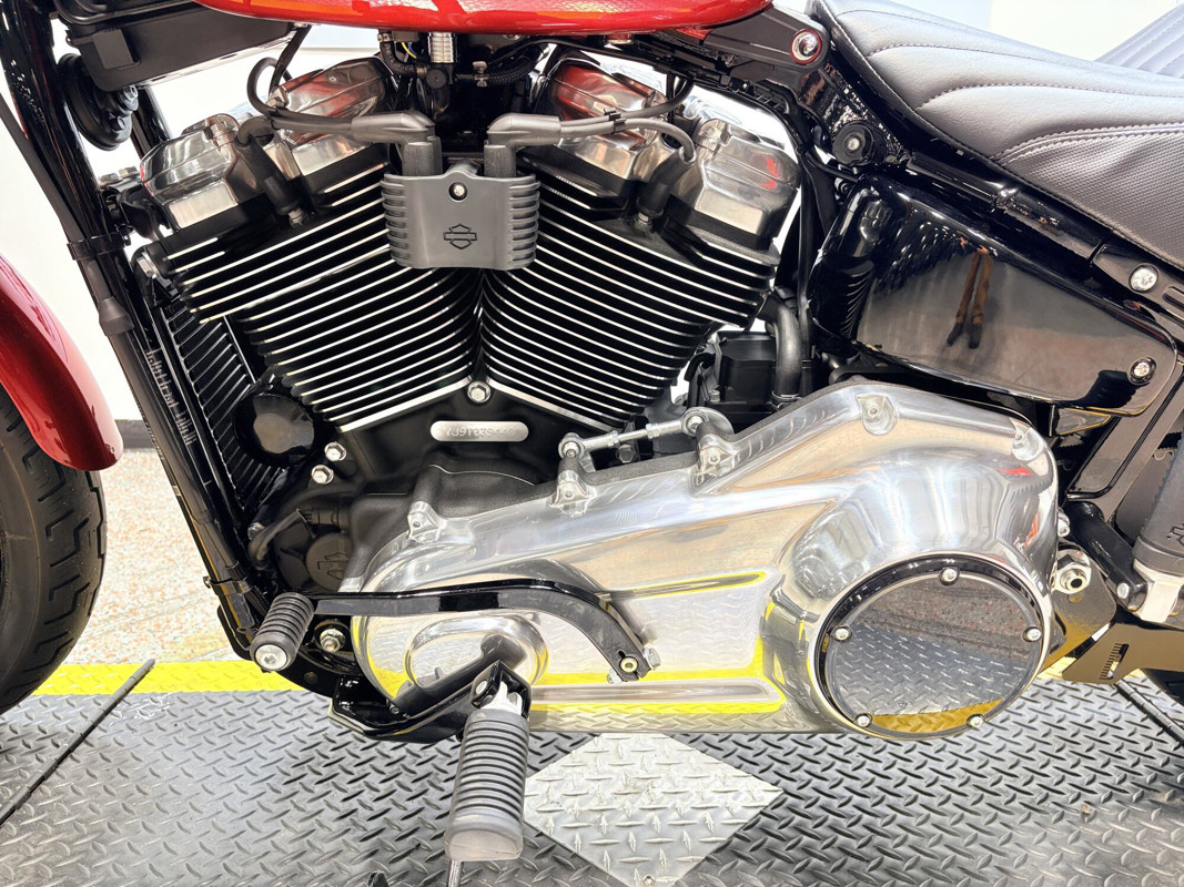 Street Bob®