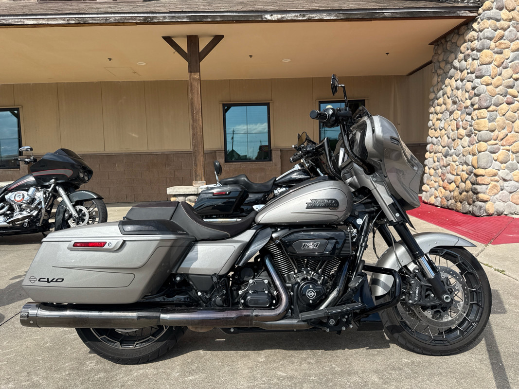 CVO® Street Glide®