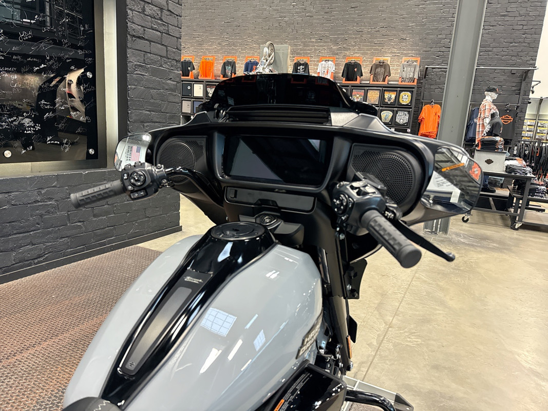 Street Glide®