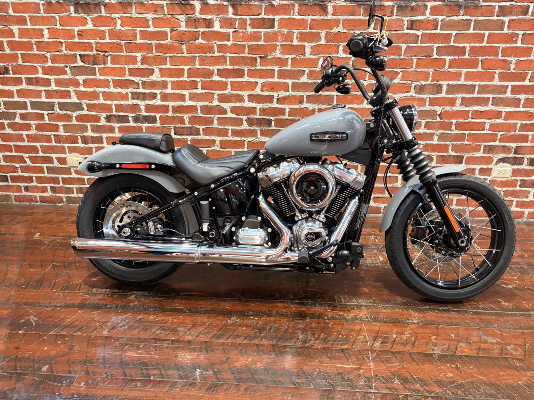 Street Bob®