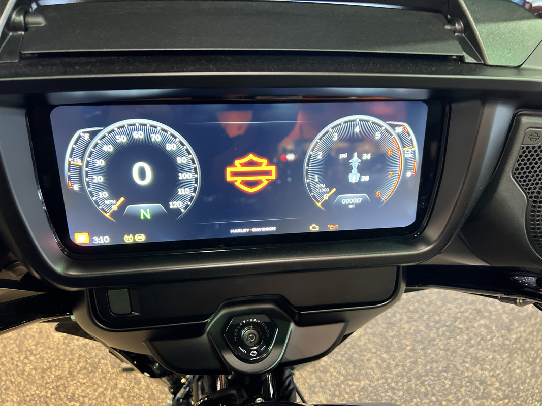 Street Glide®