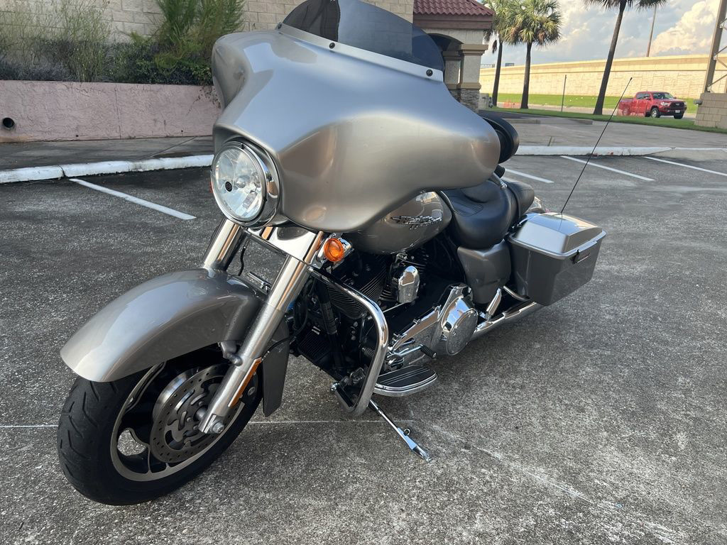 Street Glide®