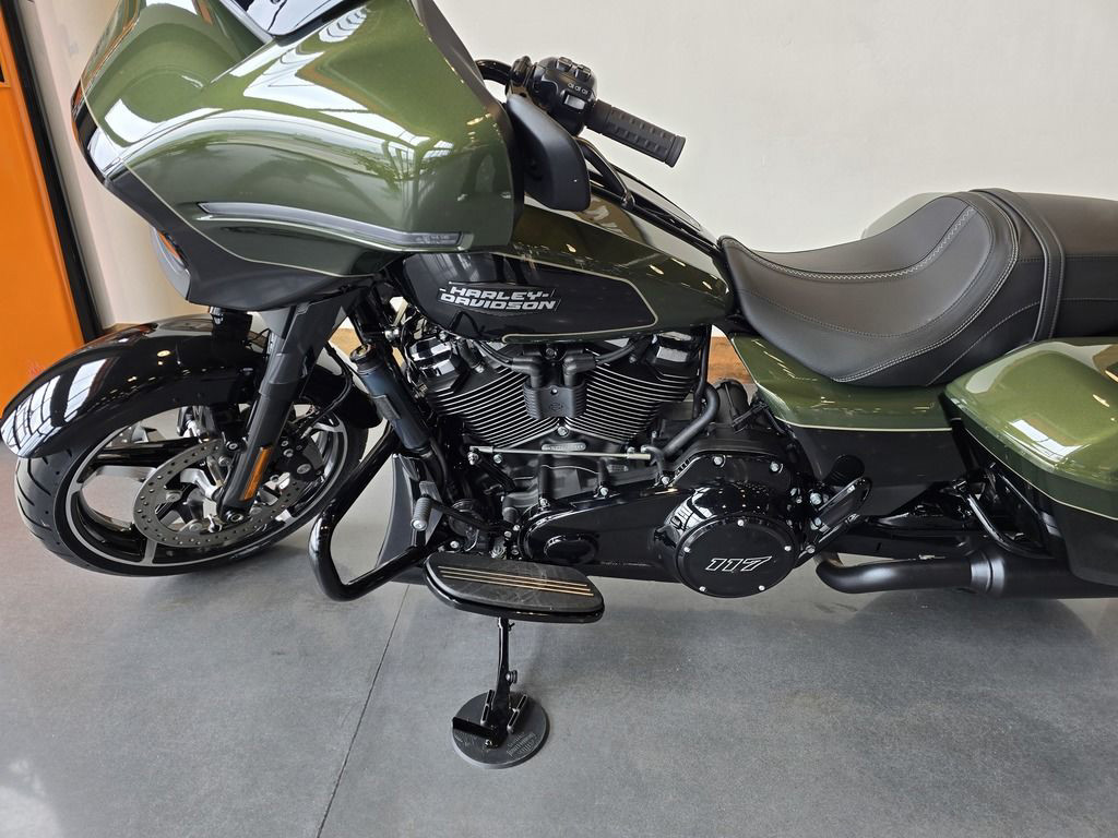 Street Glide®