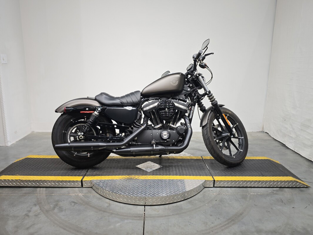 Iron 883®