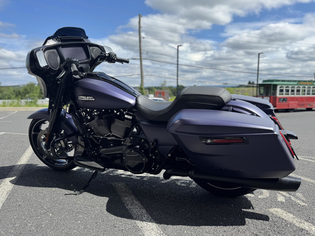 Street Glide®