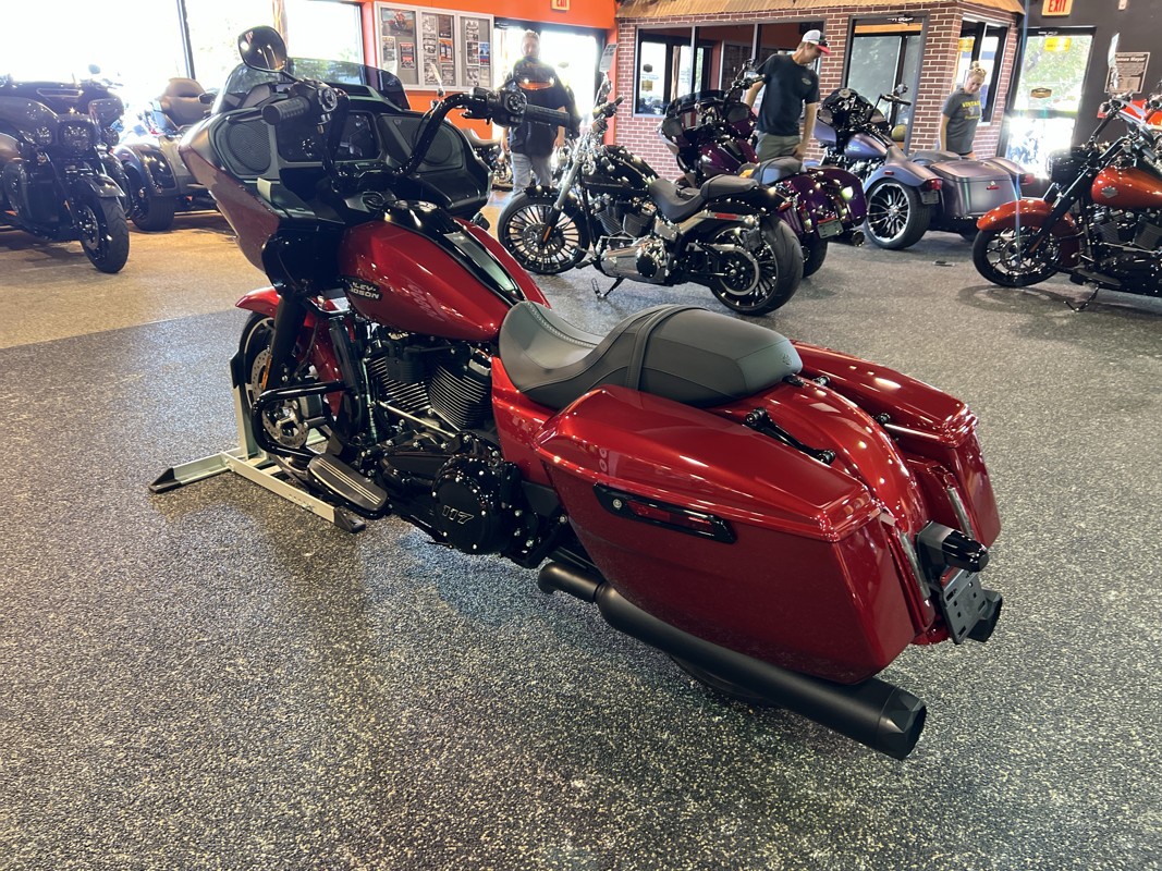 Road Glide®