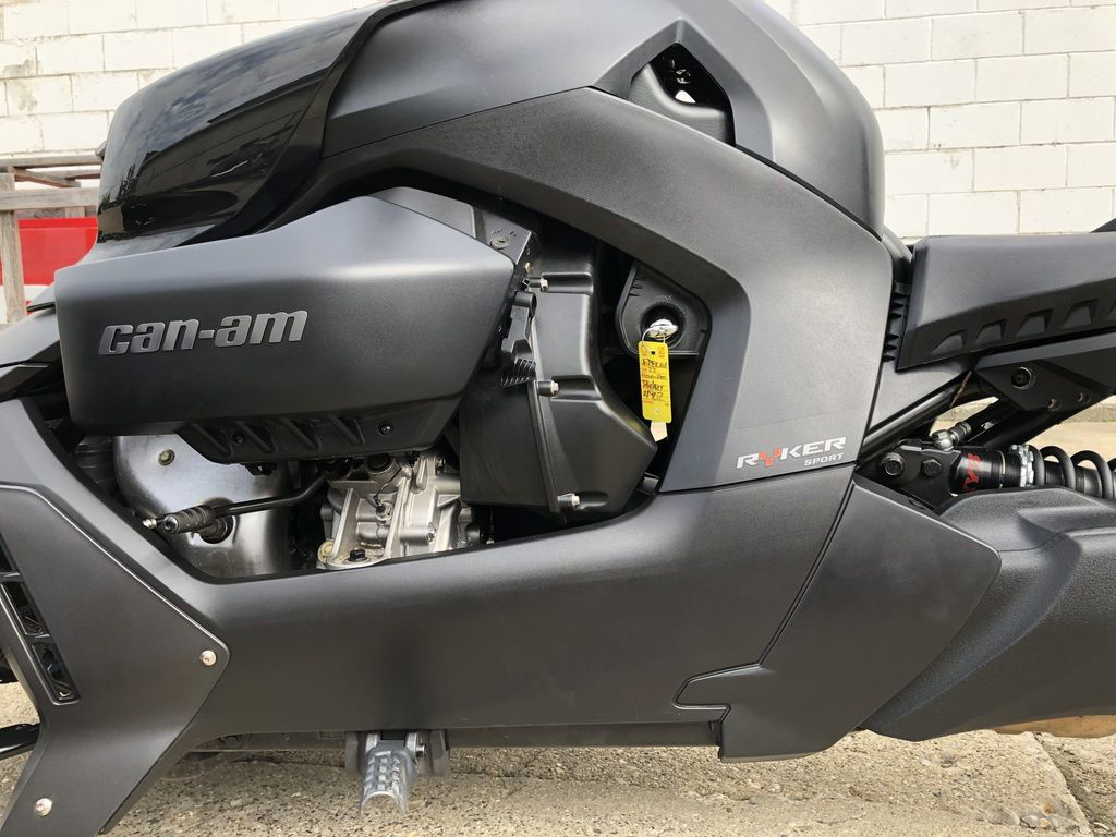 Ryker 900 Sport
