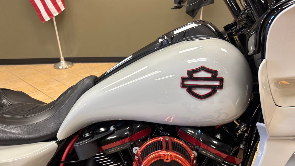 CVO® Road Glide®