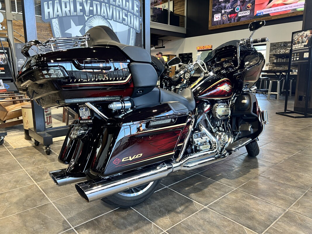 CVO® Road Glide® Limited Anniversary