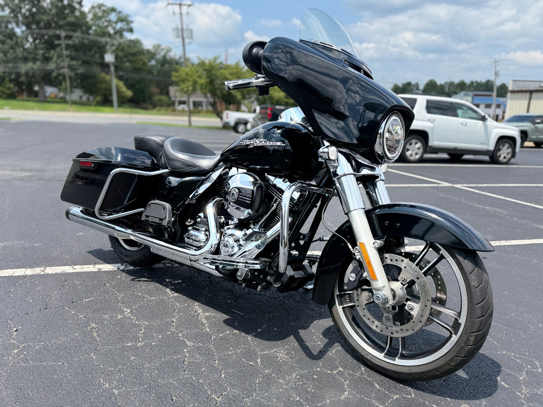 Street Glide®