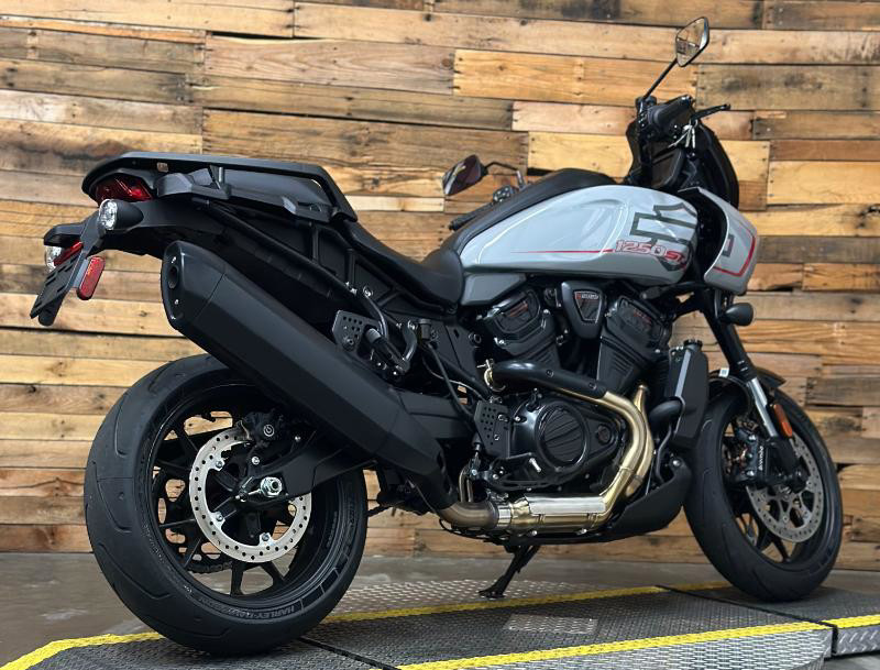 Pan America® 1250 ST