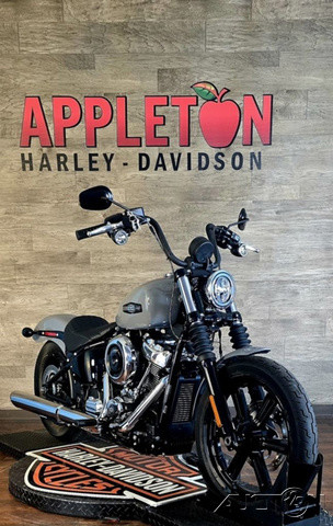 Street Bob®