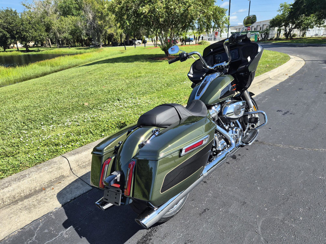 Road Glide®