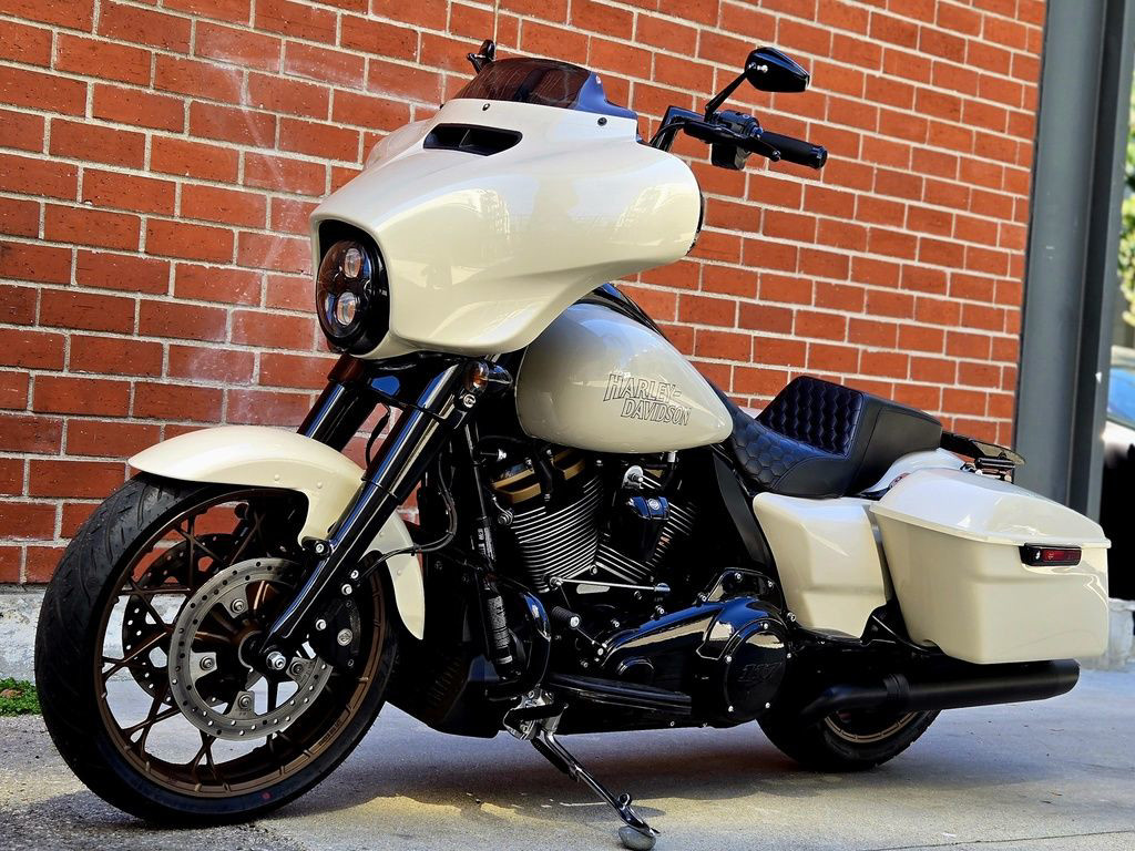 Street Glide® ST
