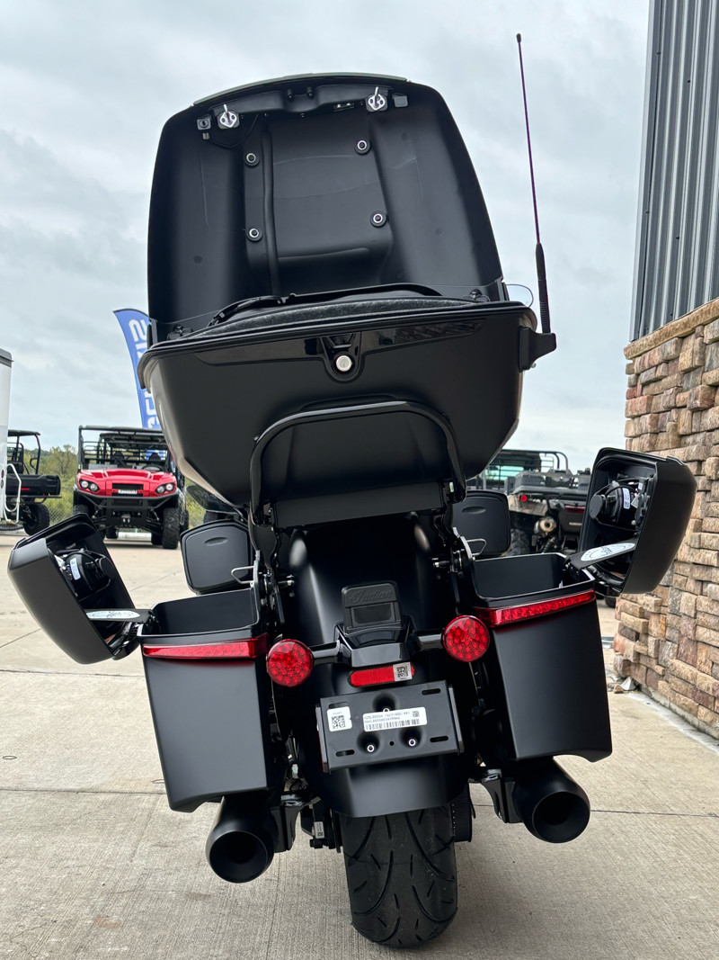 Pursuit Dark Horse 112