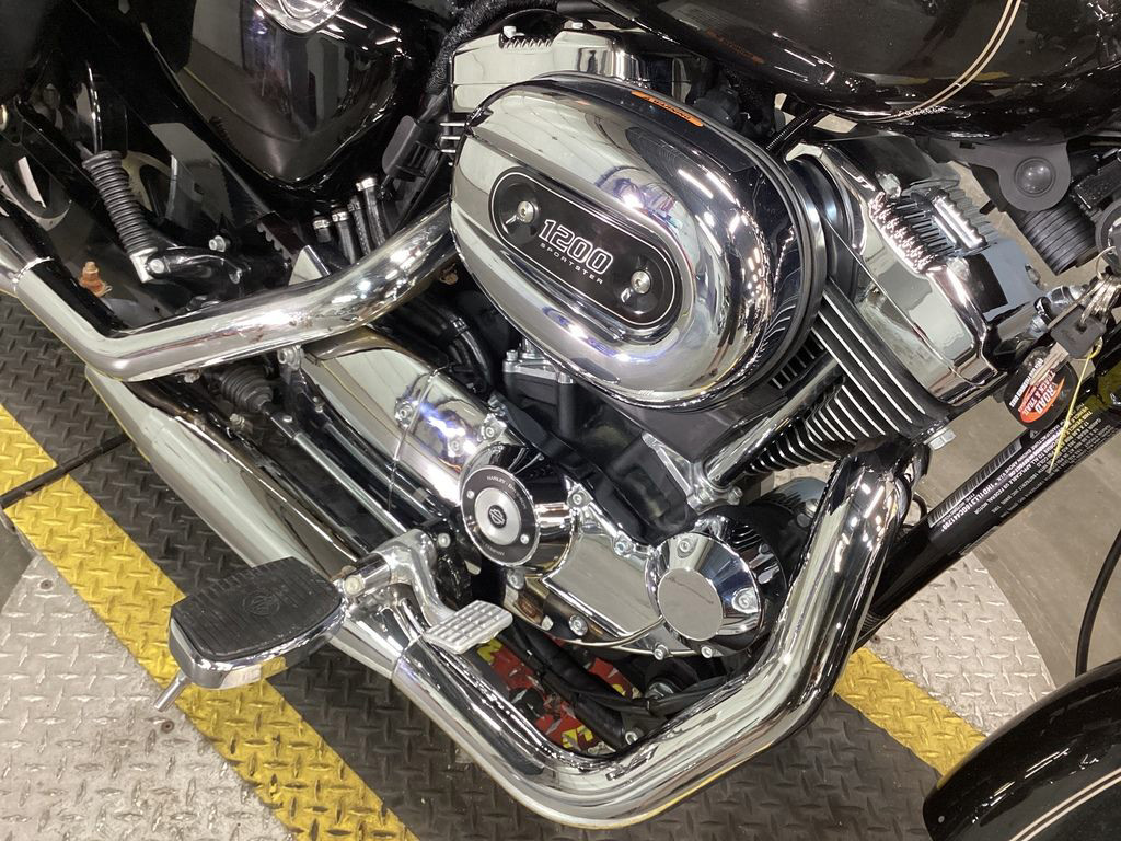 Sportster® SuperLow® 1200T