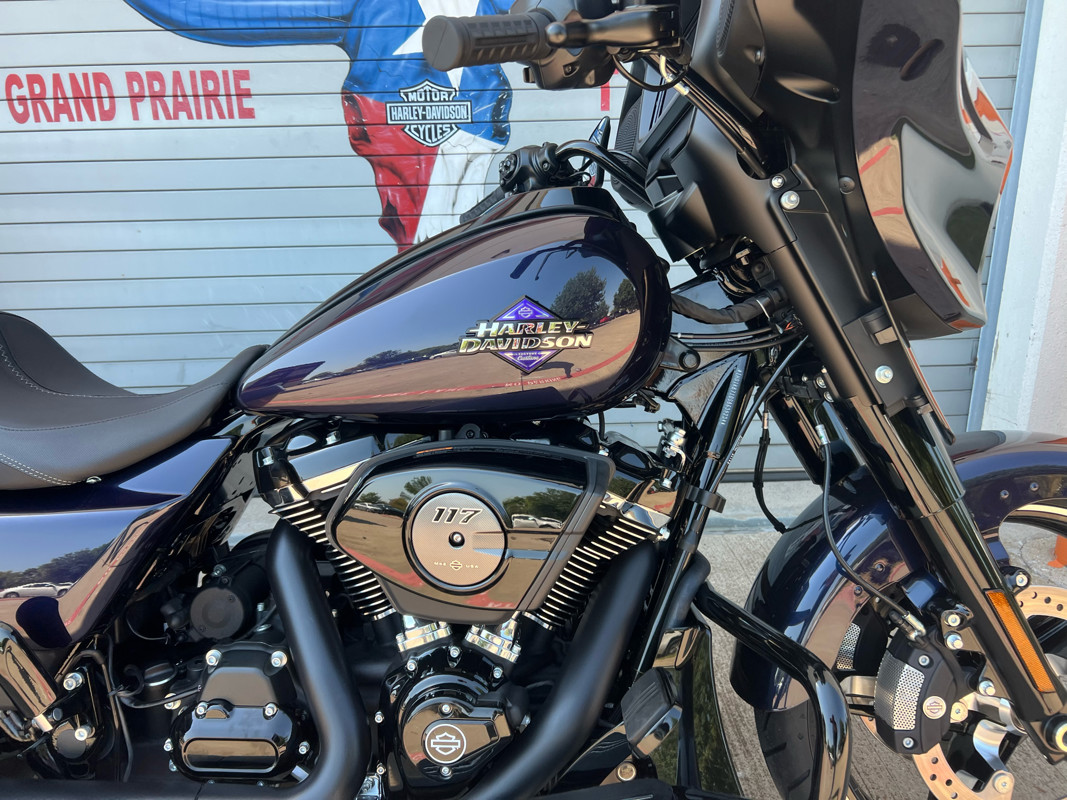 Street Glide®