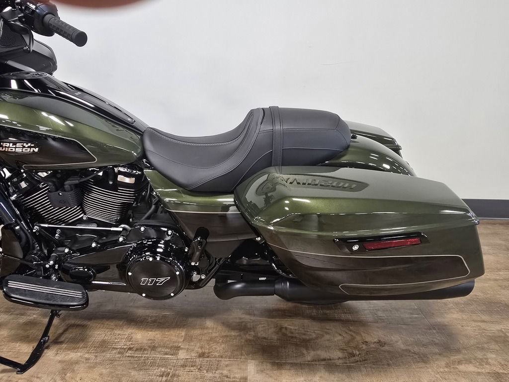 Road Glide®