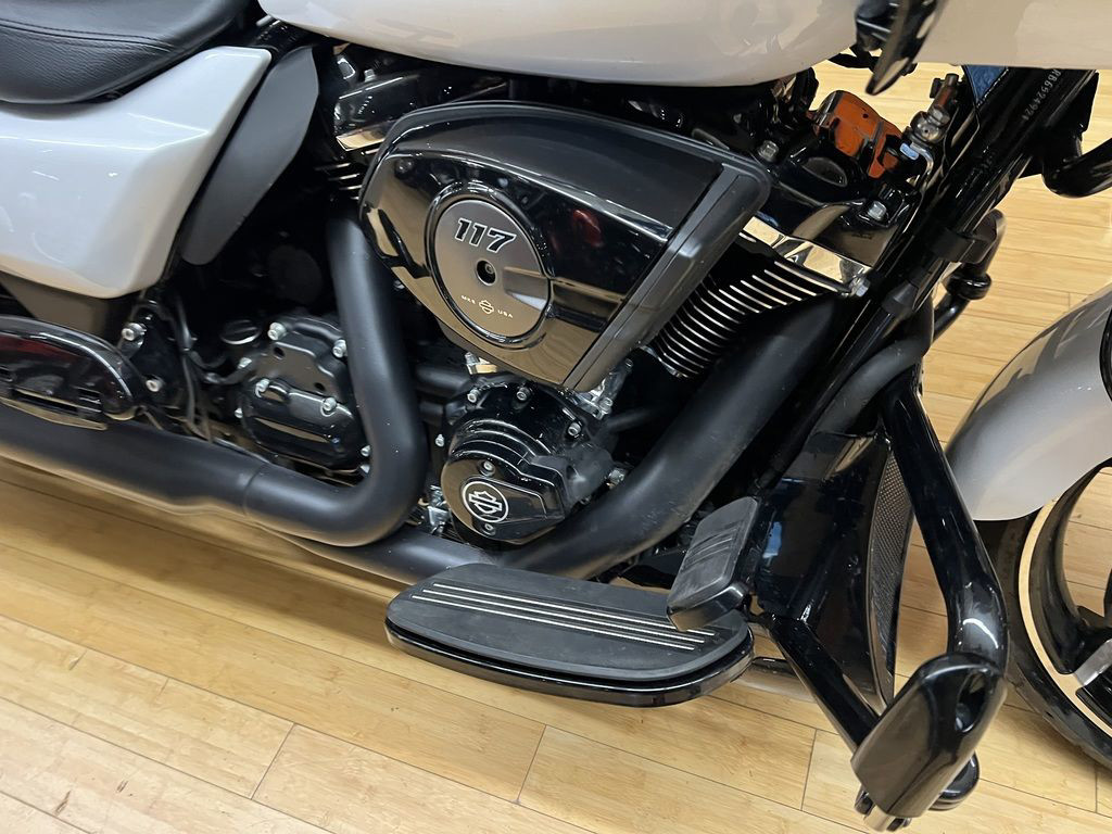 Road Glide®