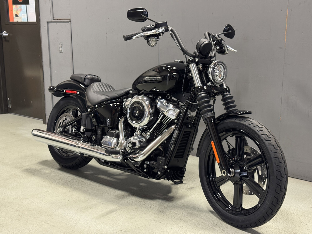 Street Bob®