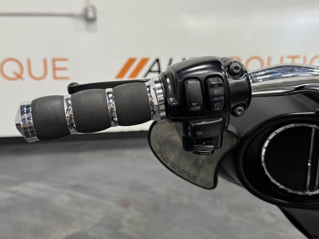 Street Glide®