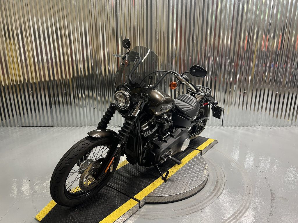 Street Bob®