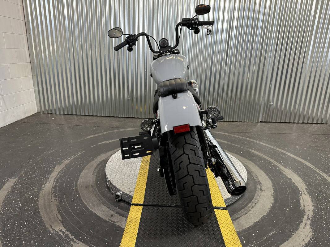 Street Bob®